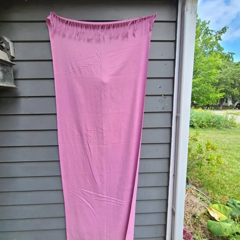 Pink Pashmina feels like Cashmere